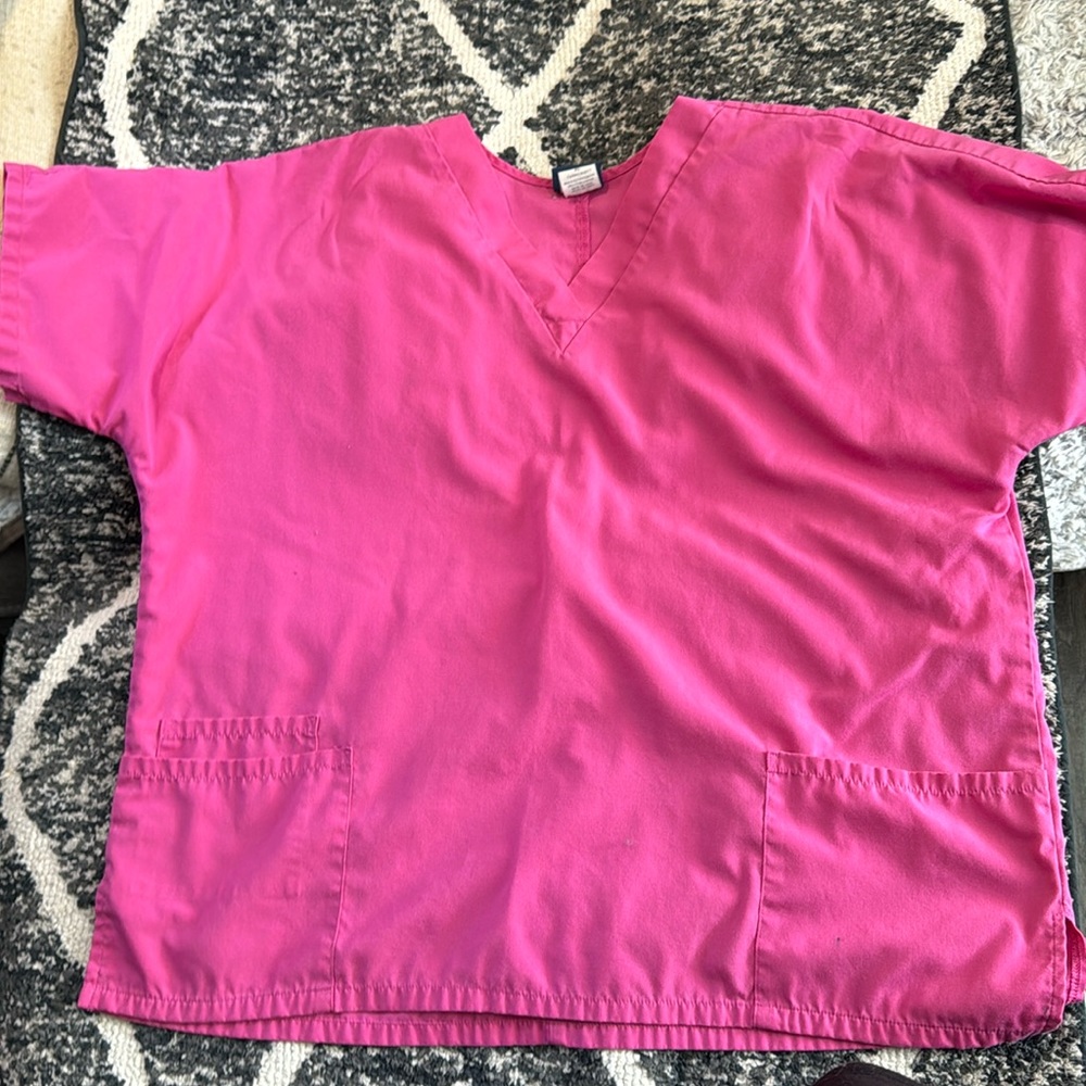 Cherokee scrub top XL